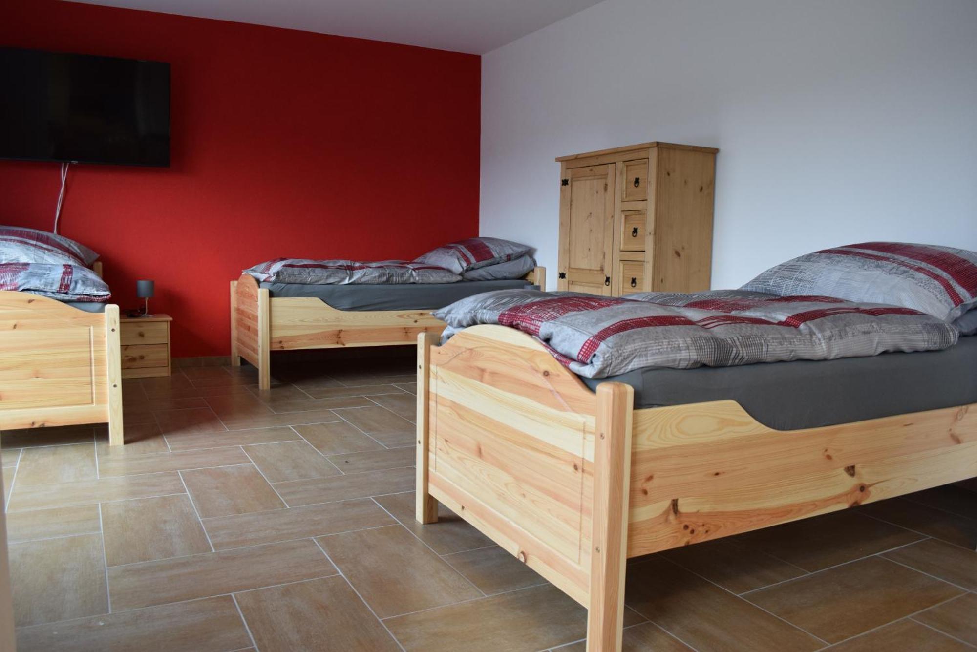 Hunsruecker-Fewo - Die Erlebnishuette - 2 Ferienwohnungen Im Hunsrueck In Unzenberg Gobenhausen Chambre photo